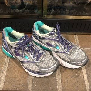 Brooks Ghost 7 size 9 women’s